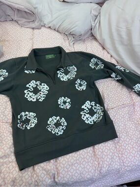 Green Floral Cluster Quarter-Zip Pullover